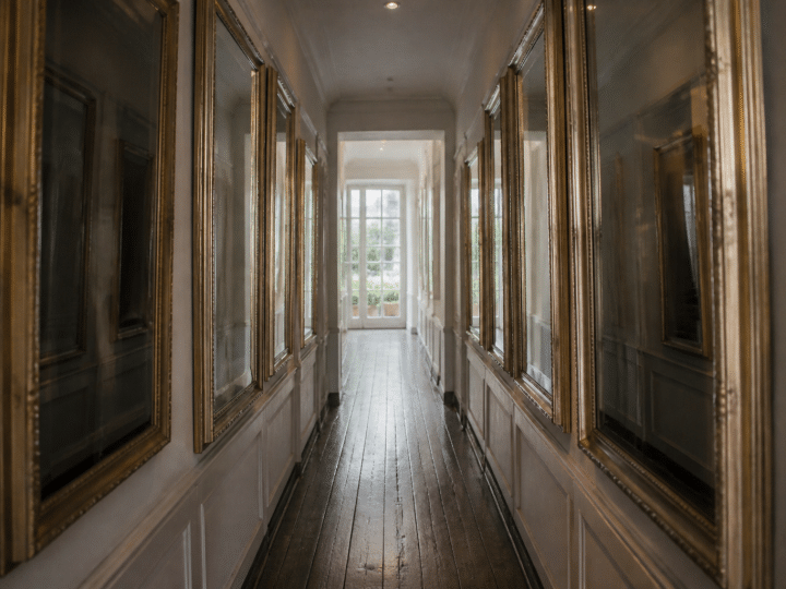Comment réussir la décoration d&rsquo;un couloir long et étroit