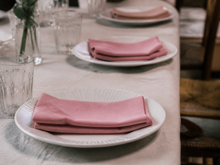 Comment réussir la décoration de table pour un baptême ?