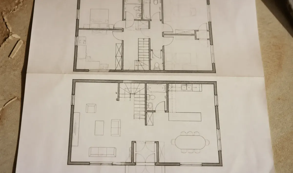 Dessin technique montrant deux etages de maison vue de dessus